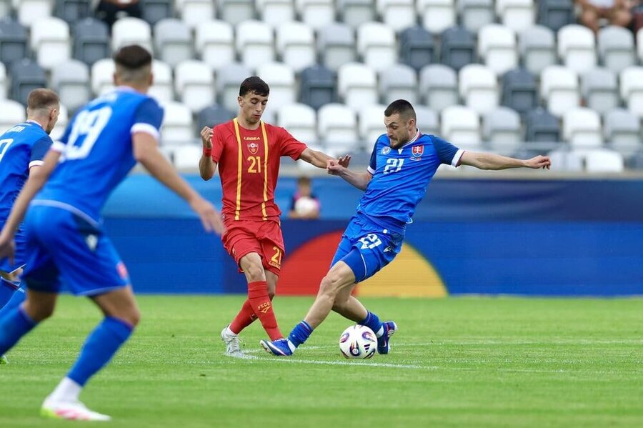 Slovakia vs Montenegro (23:30 – 05/06)